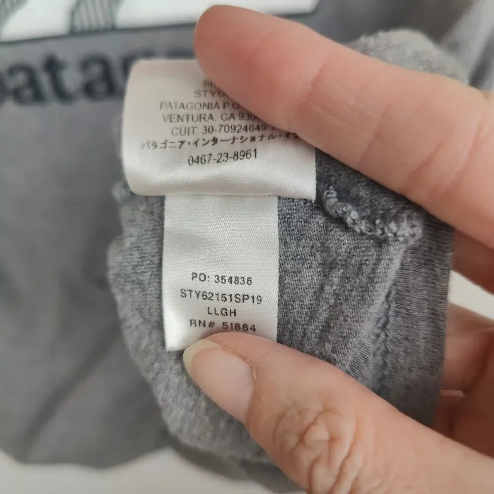 Patagonia T-Shirt Boys XXL 16-18‎ Gray Orange Mountain Logo Outdoors Crewneck - Picture 7 of 8